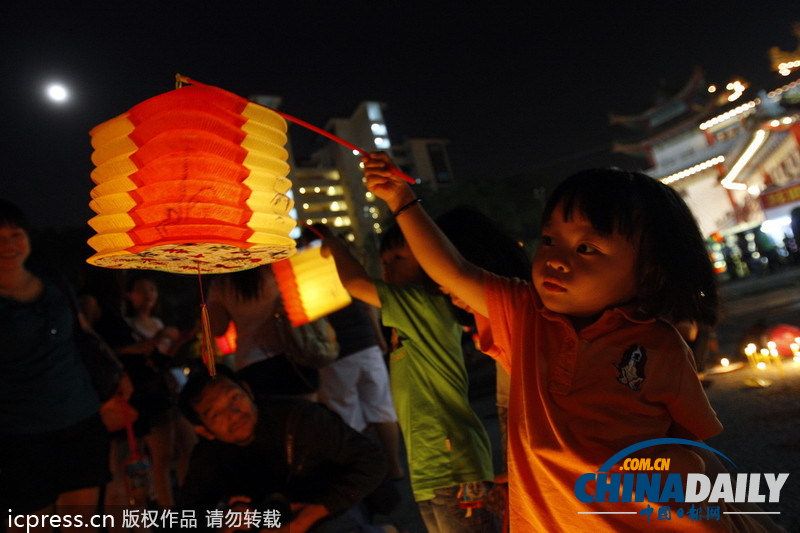 遙望明月共此時 看各國中秋節習俗