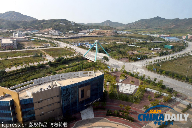 開城工業(yè)園區(qū)重啟第二天 朝鮮工人忙碌工作（圖）