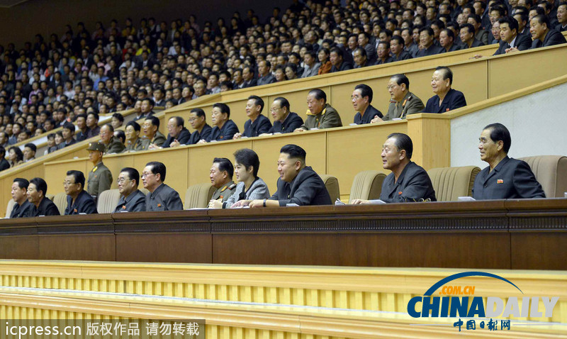朝鮮勞動黨成立68周年 金正恩攜夫人看演出興趣濃(圖)