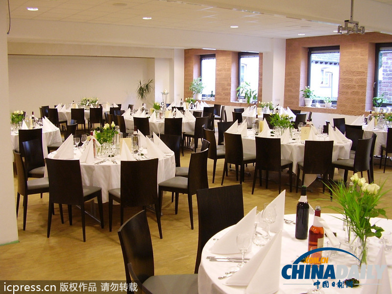 德國(guó)開設(shè)“監(jiān)獄式酒店” 滿足大眾獵奇品味