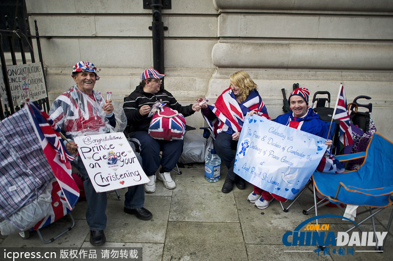 英國小王子喬治洗禮地點內(nèi)部圖片曝光 粉絲排隊等儀式