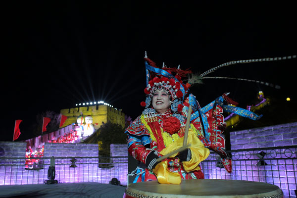 北京八達嶺長城上演新年倒計時