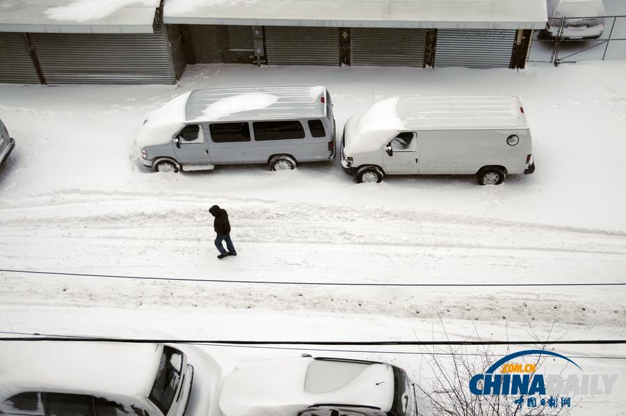 美國(guó)中東部遭遇暴風(fēng)雪 致10余人死亡