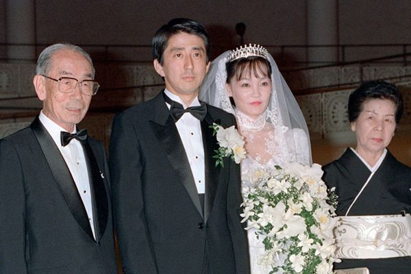 安倍夫人談與安倍婚姻 媒體預(yù)測(cè)2014年會(huì)否離婚