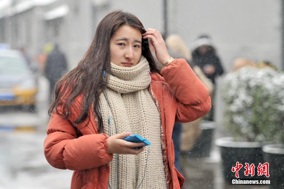 中戲藝考初試 考生雪天趕考