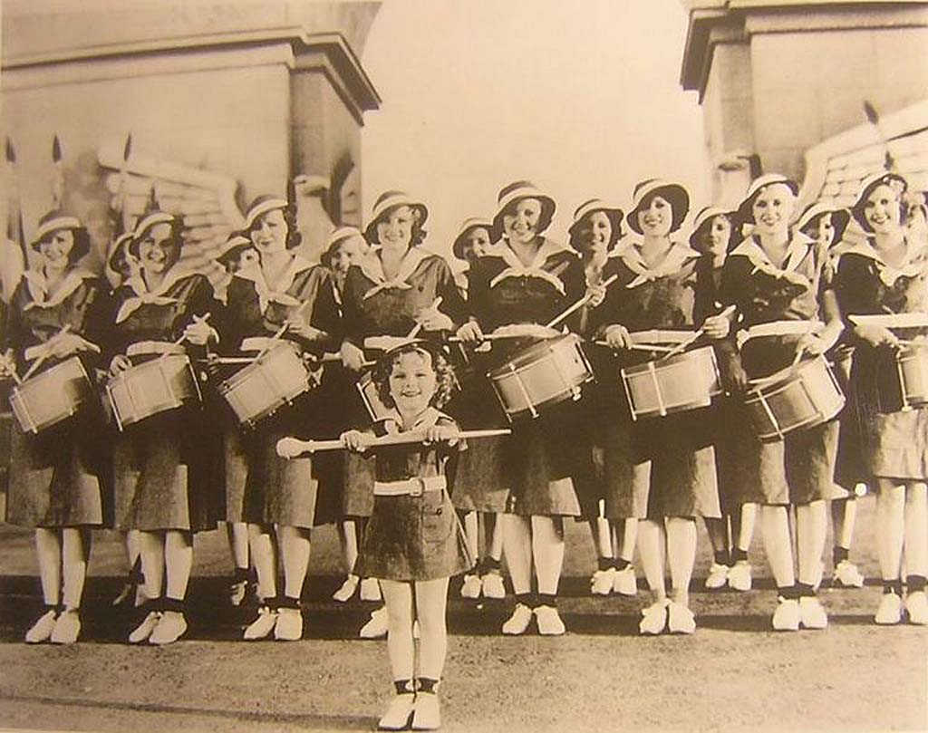 美國(guó)影星秀蘭·鄧波兒去世享年85歲 圖集回顧生平