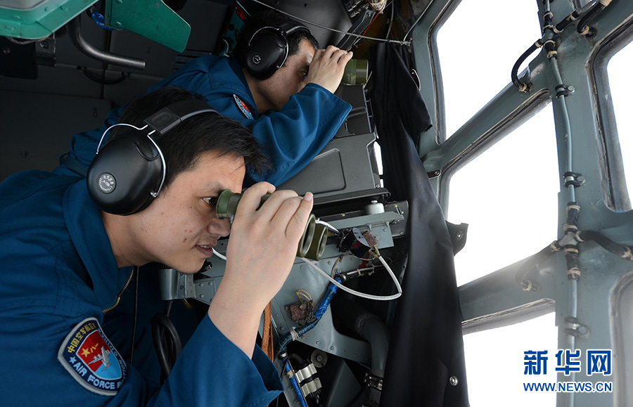 中國空軍繼續出動飛機在失聯海域搜尋黑匣子信號