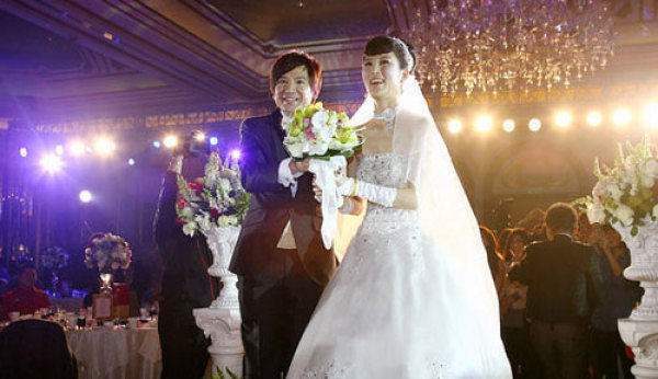 吳奇隆劉詩詩17歲之差 港臺大叔都愛找內(nèi)地嫩妻?