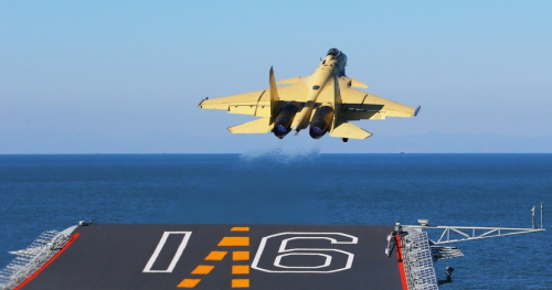 對比中美戰斗機：F/A-18E/F優于殲-15