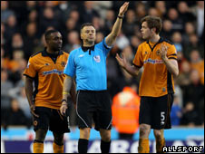 Wolves Boss Questions Decision 對無效球判決的質(zhì)疑