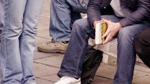 Why does everyone wear jeans? 風靡全球的牛仔褲