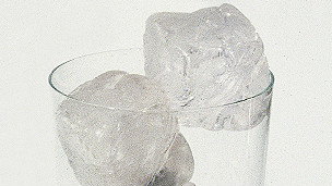 Does ice make a cause hot? 冰能讓慈善活動火起來嗎？