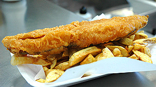 Fish and chips gets top billing 炸魚薯?xiàng)l出風(fēng)頭 成為話劇主角
