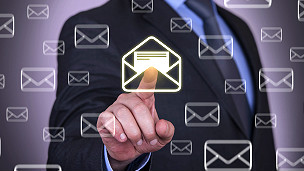 Too many emails is bad for business 太多的電子郵件對公司運營不利