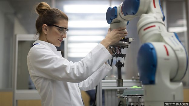 A lack of women in science 科學領域缺少女性工作者