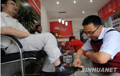大學(xué)生自主創(chuàng)業(yè)瓶頸何在？75%有創(chuàng)業(yè)熱情僅2%行動(dòng)
