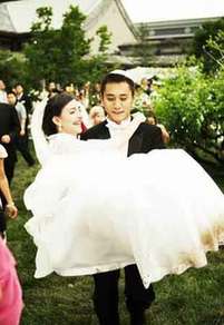 明星要不要公開婚事?