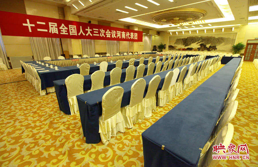 兩會(huì)花絮：會(huì)場內(nèi)外美妙的“線條”
