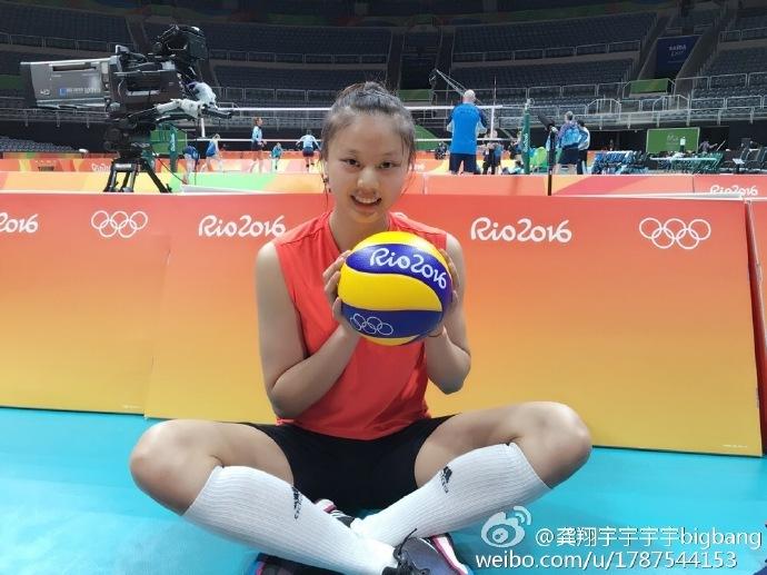 化了妝的女排妹子長(zhǎng)這樣 美得不敢認(rèn)（組圖）