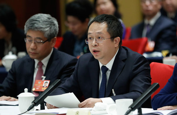 聚焦兩會：馬化騰、雷軍等企業(yè)大佬都說了啥?