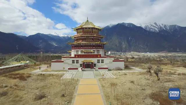 小康之路：他們曾經(jīng)是伐木人，如今卻成了護林員和藏香廠老板丨解碼中國