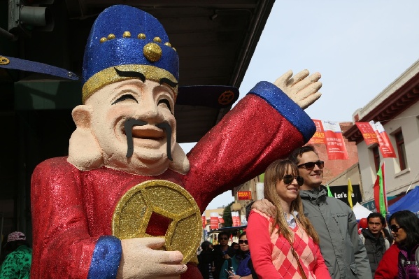 這些年，春節已經走出國門，各國都在跟我們一起過年
