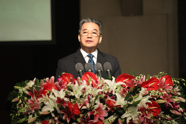 全國(guó)政協(xié)副主席李金華致辭