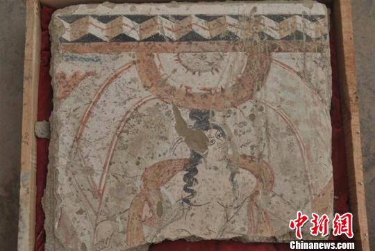 新疆胡楊墩佛寺遺跡考古發現罕見壁畫(圖)