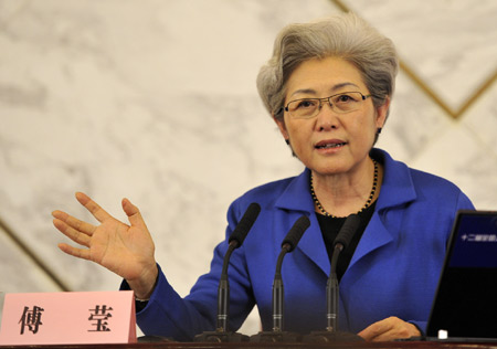 人大首位女發言人亮相