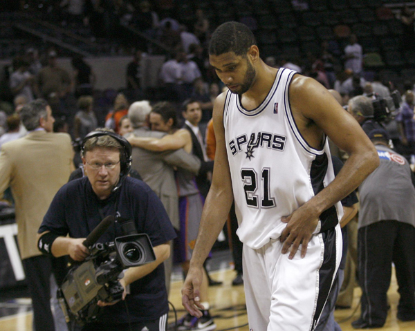 NBA：“獨(dú)眼”納什帶太陽率先晉級 馬刺被0:4橫掃
