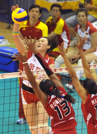 女排精英賽：中國(guó)女排1:3不敵多米尼加
