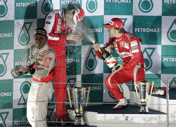F1韓國站：阿隆索奪首冠排名榜首 紅牛車隊?wèi)K遭滑鐵盧