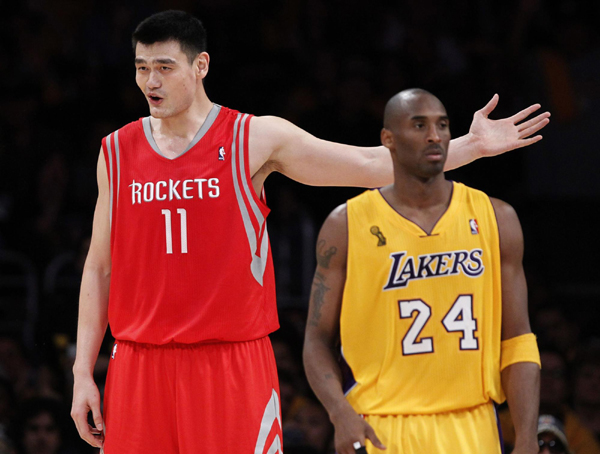 NBA：姚明復(fù)出首戰(zhàn)9分6犯離場(chǎng) 火箭揭幕戰(zhàn)遭湖人翻盤(pán)