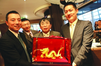 聶衛(wèi)平60壽宴動情宣言：生是圍棋人 死是圍棋鬼