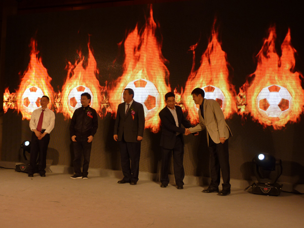 2012-2013特步大五聯(lián)賽新賽季發(fā)布會(huì)在京召開(kāi) 發(fā)布全新品牌理念“玩轉(zhuǎn)我的賽場(chǎng)”