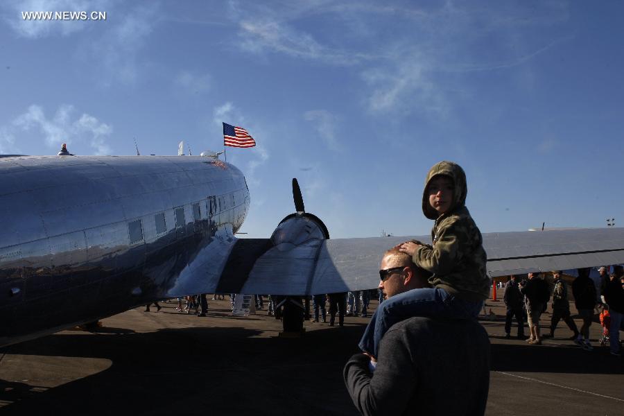 Annual Houston air show kicks off at Ellington Airport