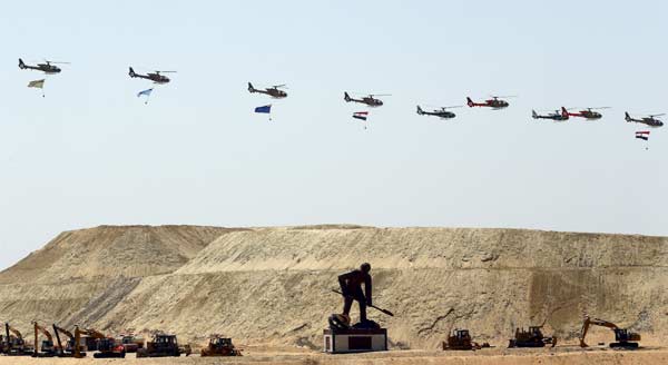 Egyptian president inaugurates $9bn 'new' Suez Canal