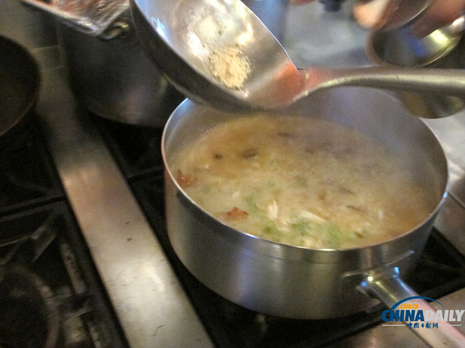 溫暖冬季養(yǎng)生粥 潮粵風(fēng)味盡飄香(組圖)