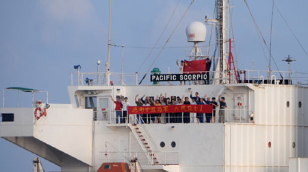 中國海軍首批護航編隊執行最后一批單獨護航任務