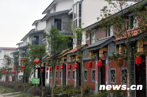 四川災區群眾住房重建一年間紀實