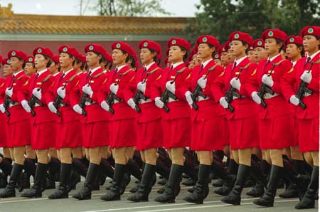 女民兵憶閱兵：秀發(fā)被軍博收藏[圖]