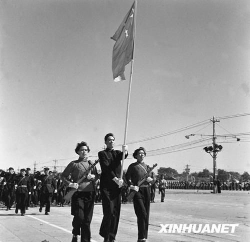 1958年：女民兵方隊首次亮相