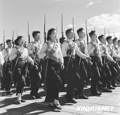 1958年：女民兵方隊首次亮相