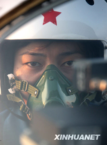 首批戰(zhàn)斗機(jī)女飛行員將亮相國慶閱兵
