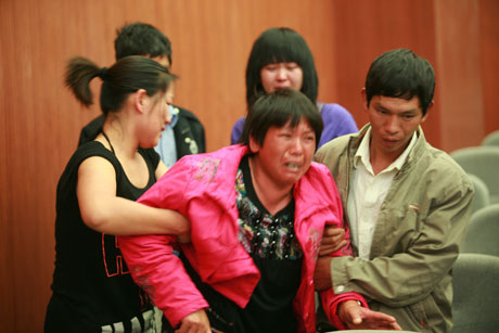 云南蒙自開槍殺人警察一審被判死刑