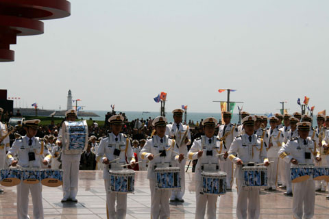 多國海軍樂手同臺演藝 慶祝我國海軍成立60周年