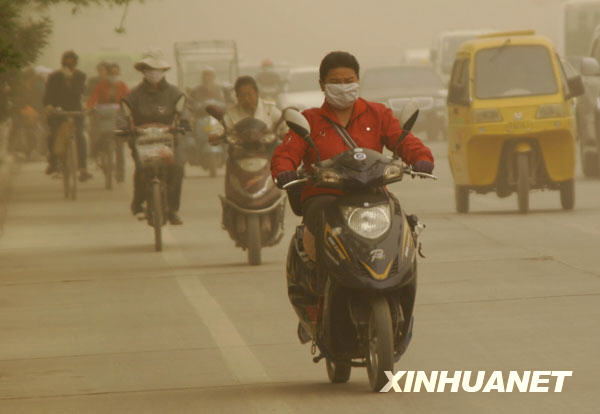 我國多個地區遭遇大風沙塵天氣[組圖]