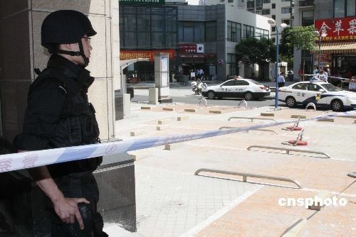 上海市區發生槍擊事件 一男子連中兩槍(圖)