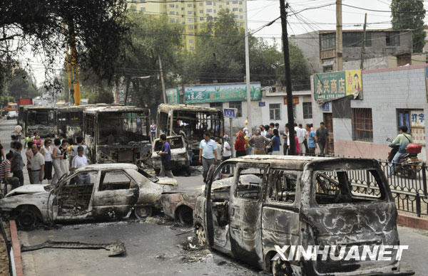 人民日報評論：維護(hù)法律尊嚴(yán)　確保社會穩(wěn)定