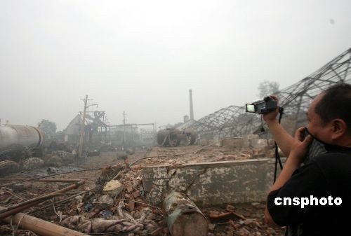 河南偃師化工廠爆炸 40公里內有震感(組圖)
